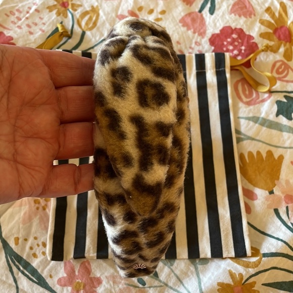 LELE SADOUGHI Veronica Leopard Fleece Bow Headband.